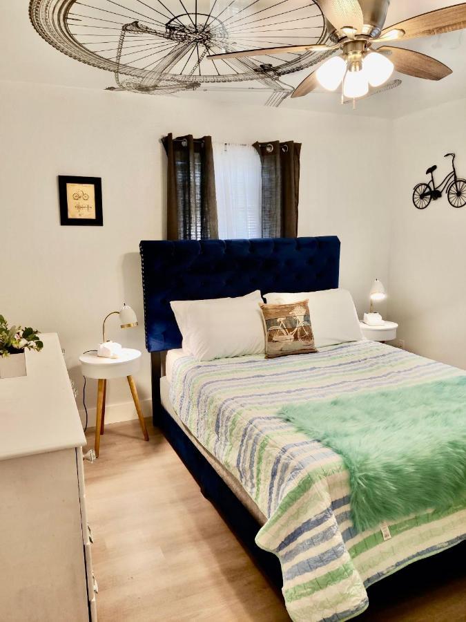 Venice Beach Within 5 Min Drive, Near The Tennis Courts And Park, Sleeps 5 โนโคมิส ภายนอก รูปภาพ